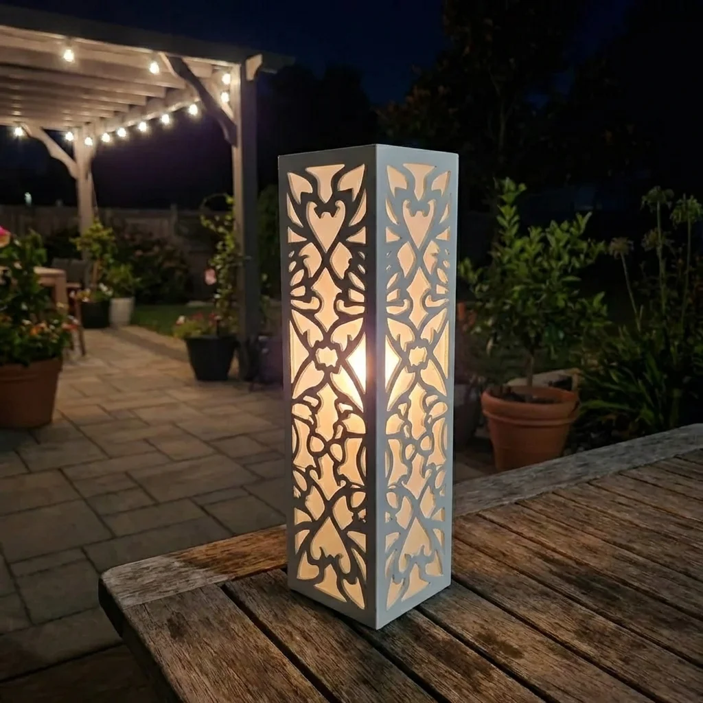 Serce Ogrodu – Metalowy Lampion Ogrodowy