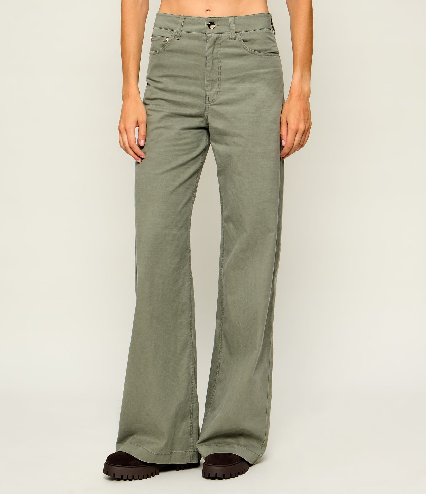 GUESS Spodnie Bellagio Relaxed fit