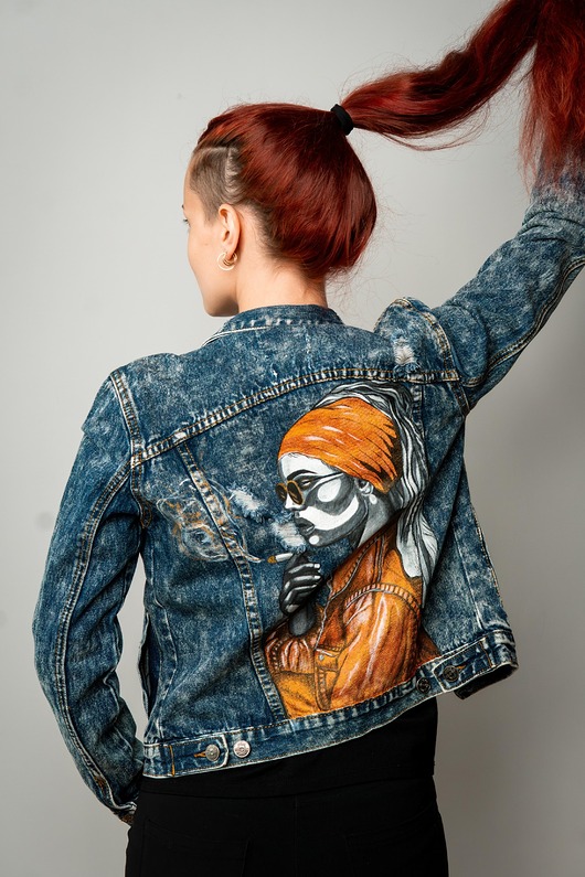 Kurtka jeansowa ręcznie malowana CUSTOM / Dziewczyna z Perłą / Rozmiar XS