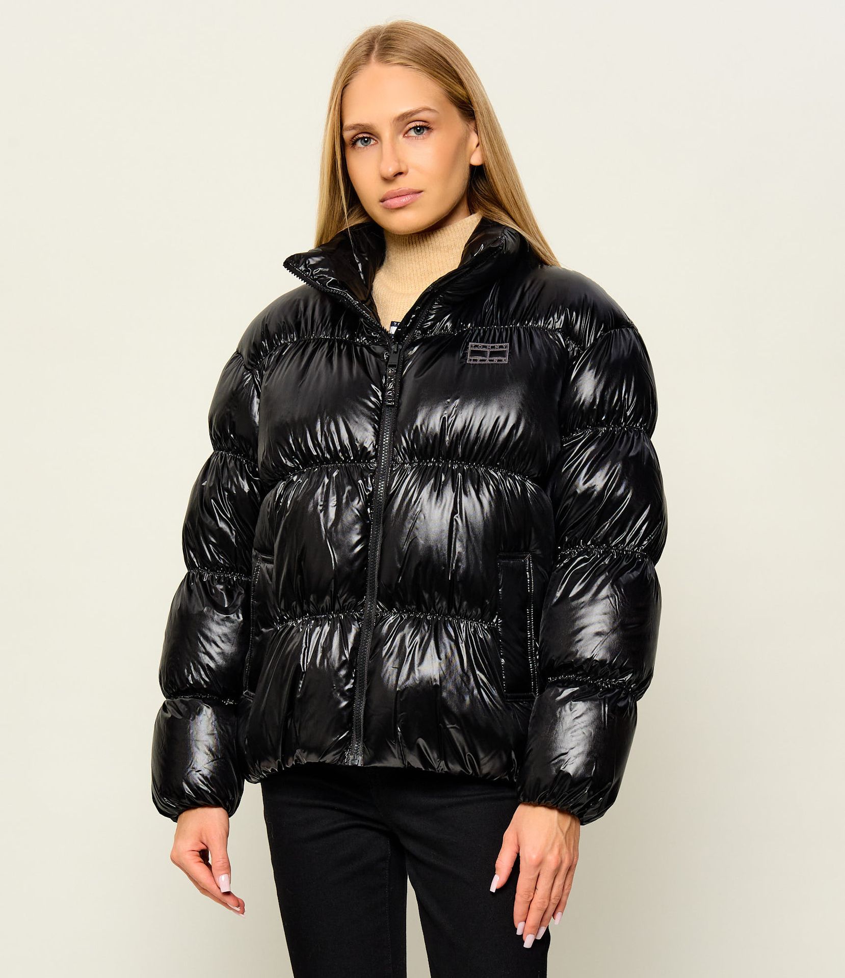 Tommy Jeans Puchowa kurtka Regular Fit