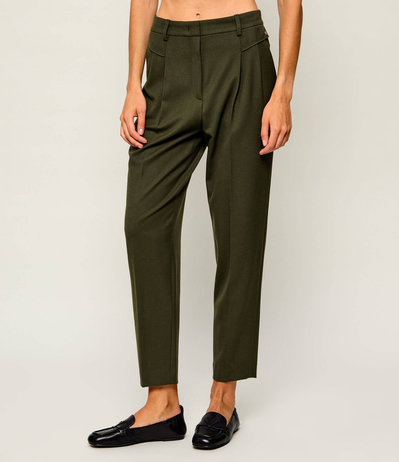 Marc Cain Spodnie cygaretki Slim Fit