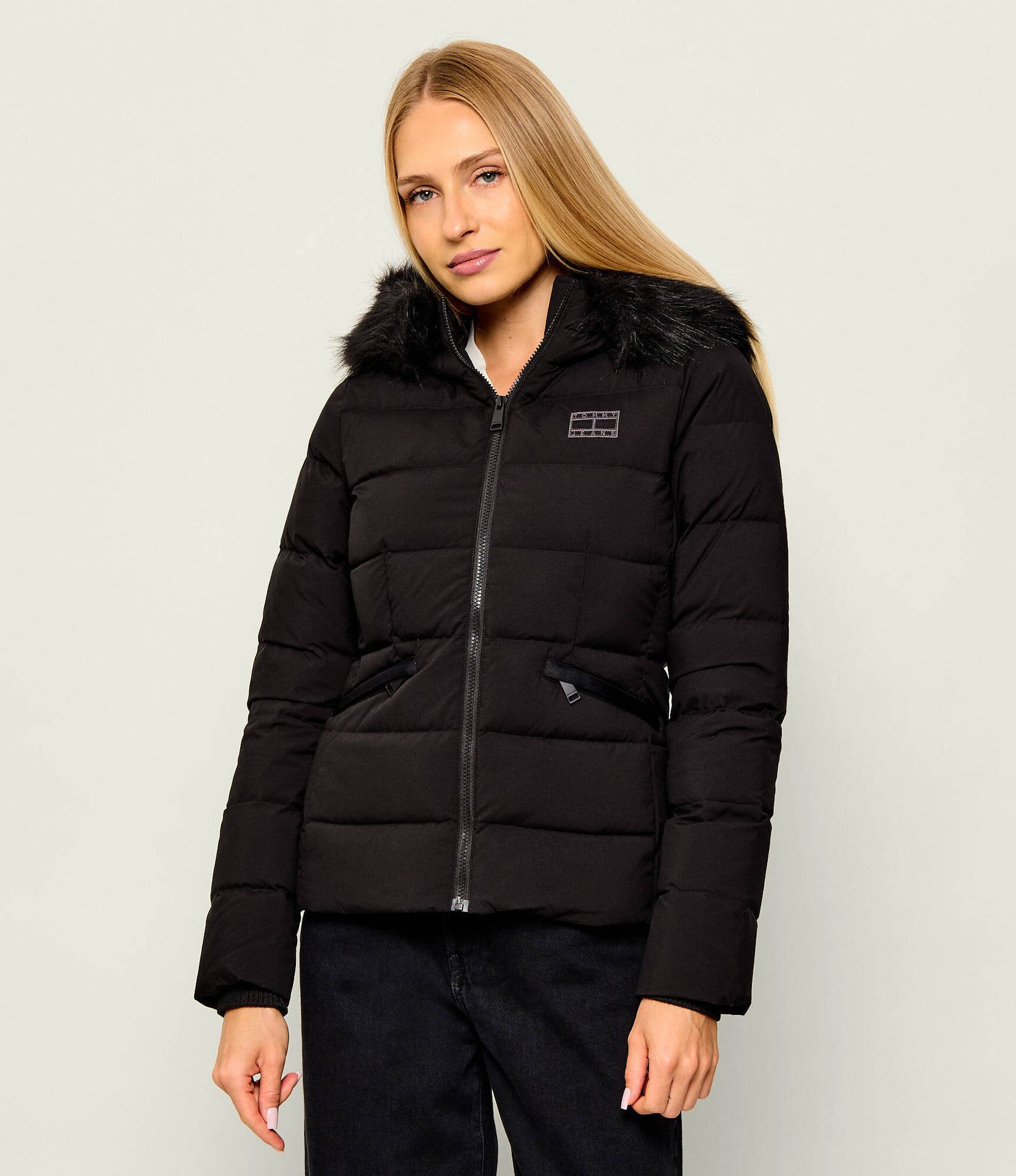 Tommy Jeans Puchowa kurtka Slim Fit shearling