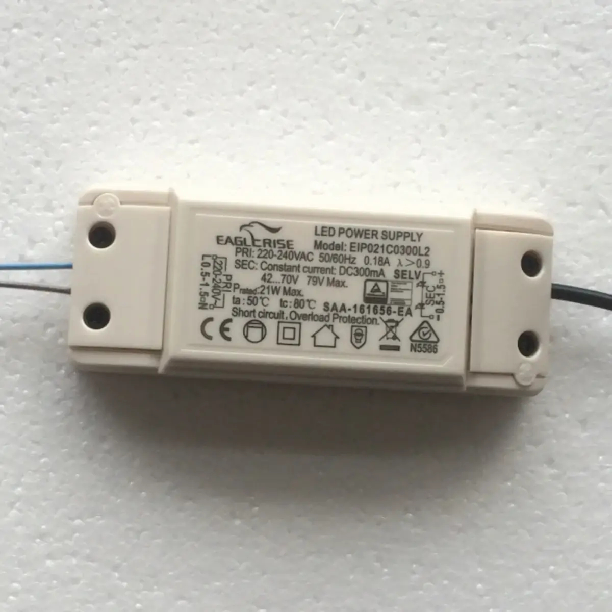 Podłużne zasilanie ledowe do lamp 18300 13-18x1W 230V biały