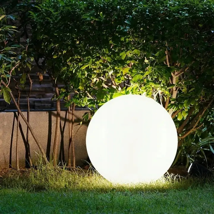 Kulista lampa ogrodowa Balli biała SLP8301 1xE27 IP44 wbijana