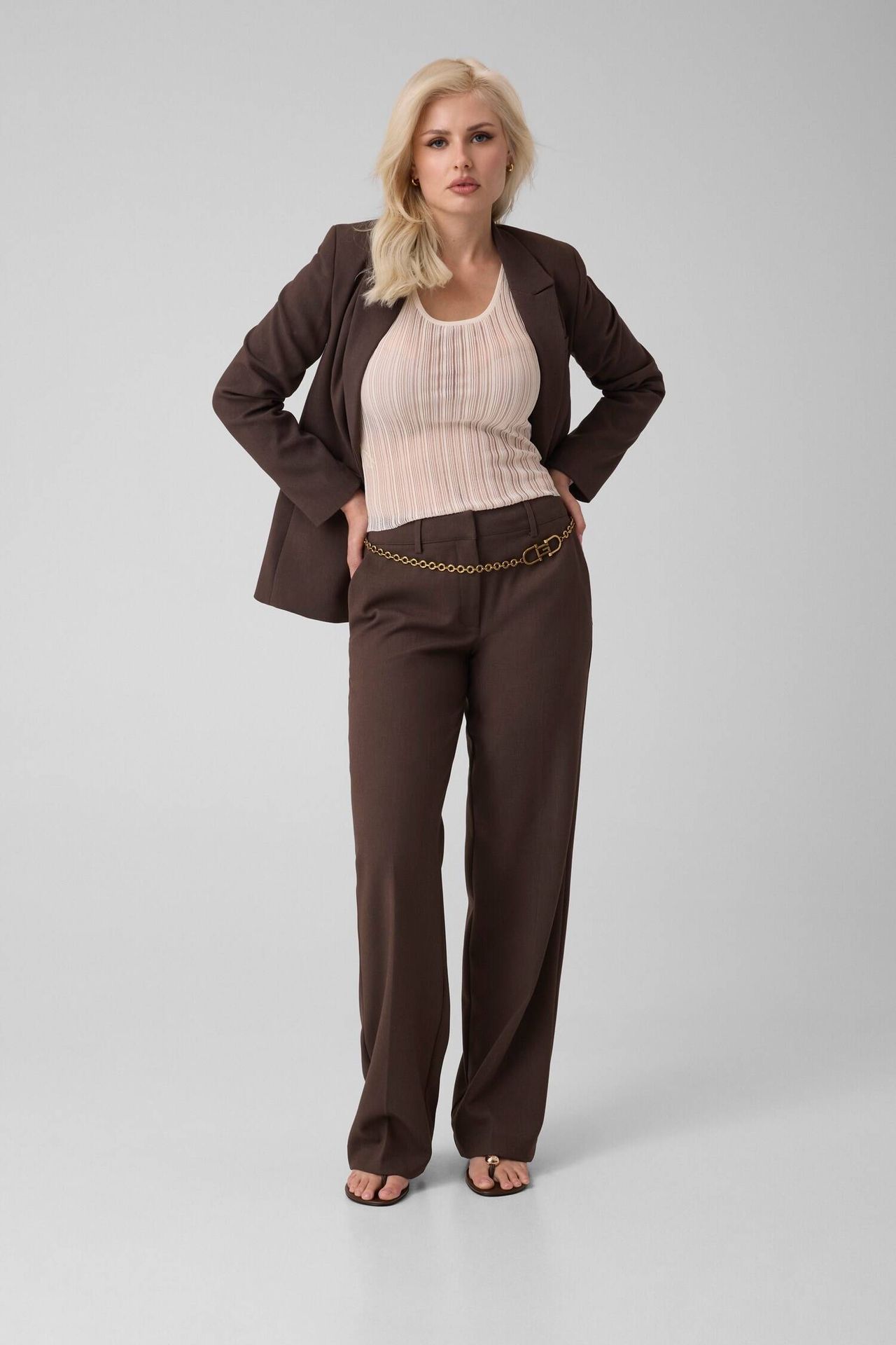 GUESS Spodnie New Joandra Relaxed fit