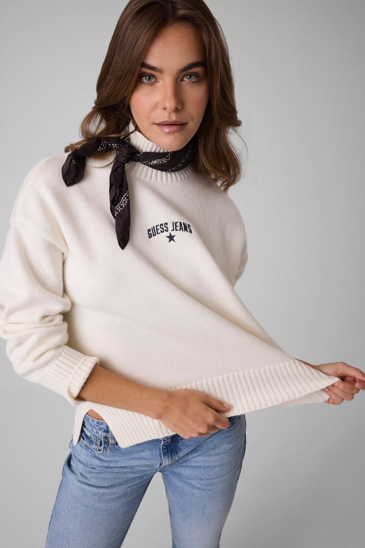 Guess Jeans Półgolf Loose fit z dodatkiem wełny