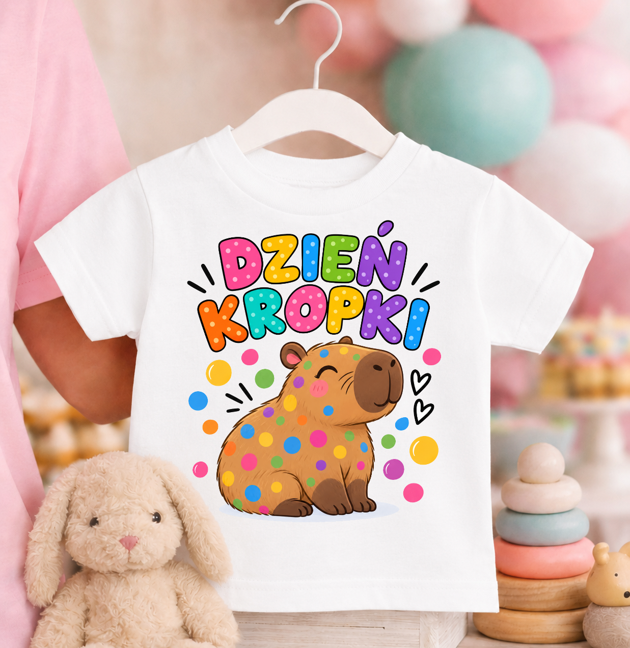 Koszulka na dzień kropki z kapibarą