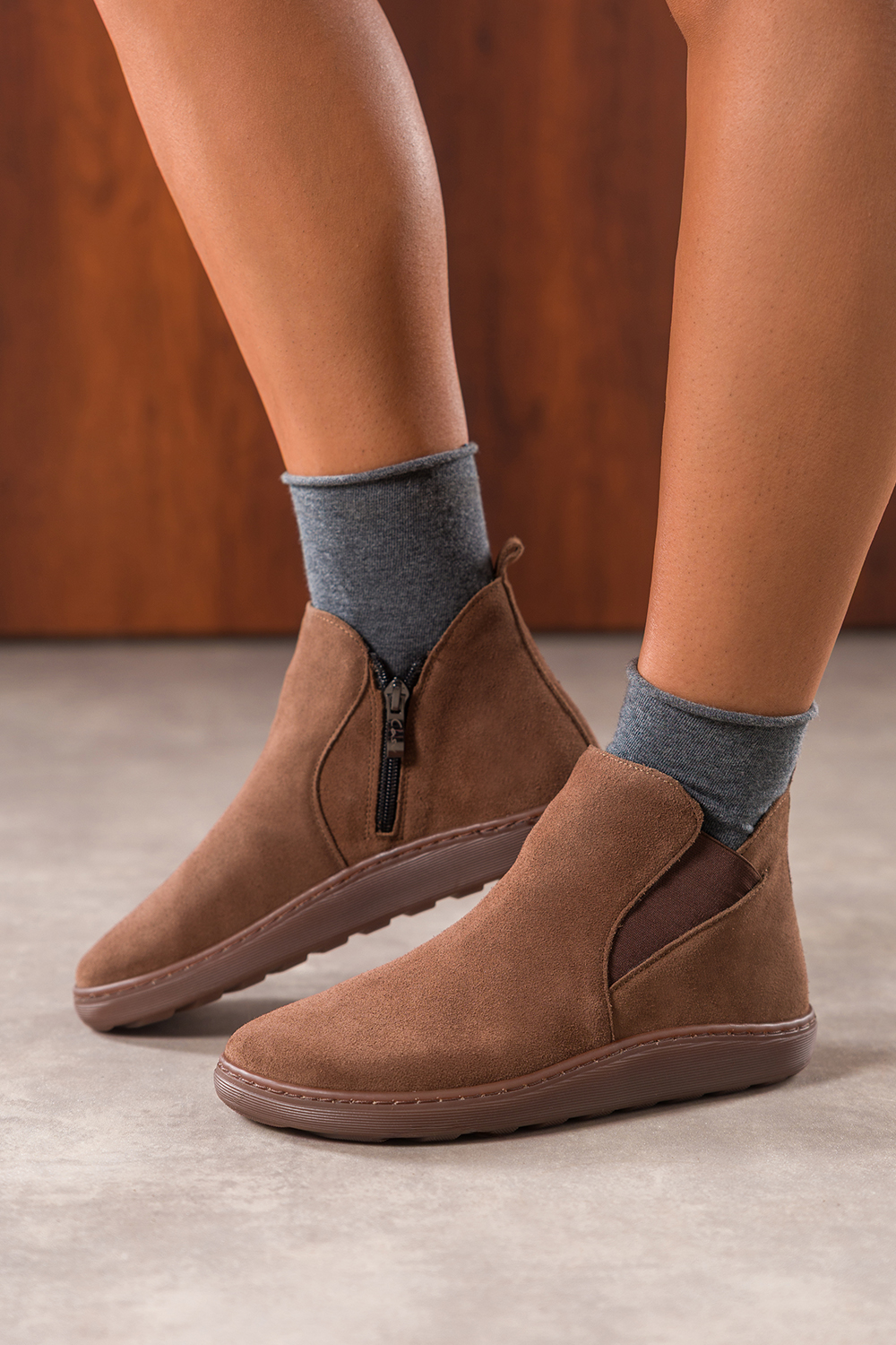 Brązowe botki barefoot skórzane damskie zamszowe szerokie na elastycznej płaskiej podeszwie guma w cholewce PRODUKT POLSKI Casu 69924
