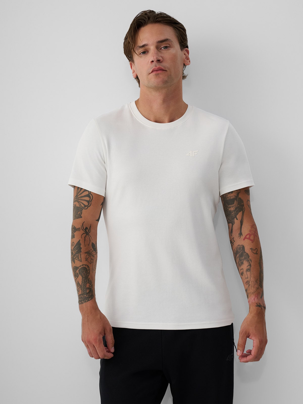 4F T-shirt slim gładki męski - kremowy XXL