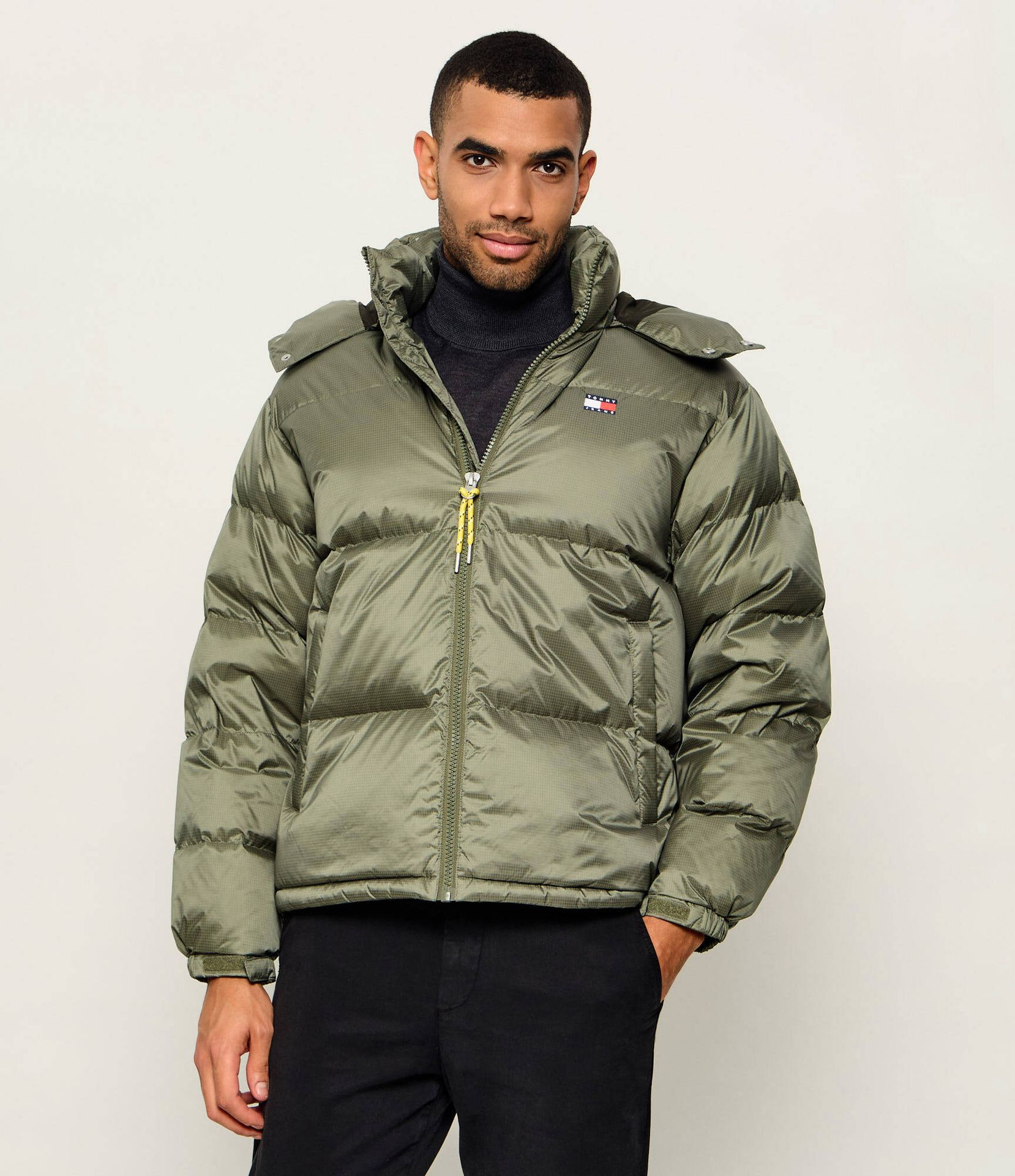 Tommy Jeans Puchowa kurtka Alaska Relaxed fit