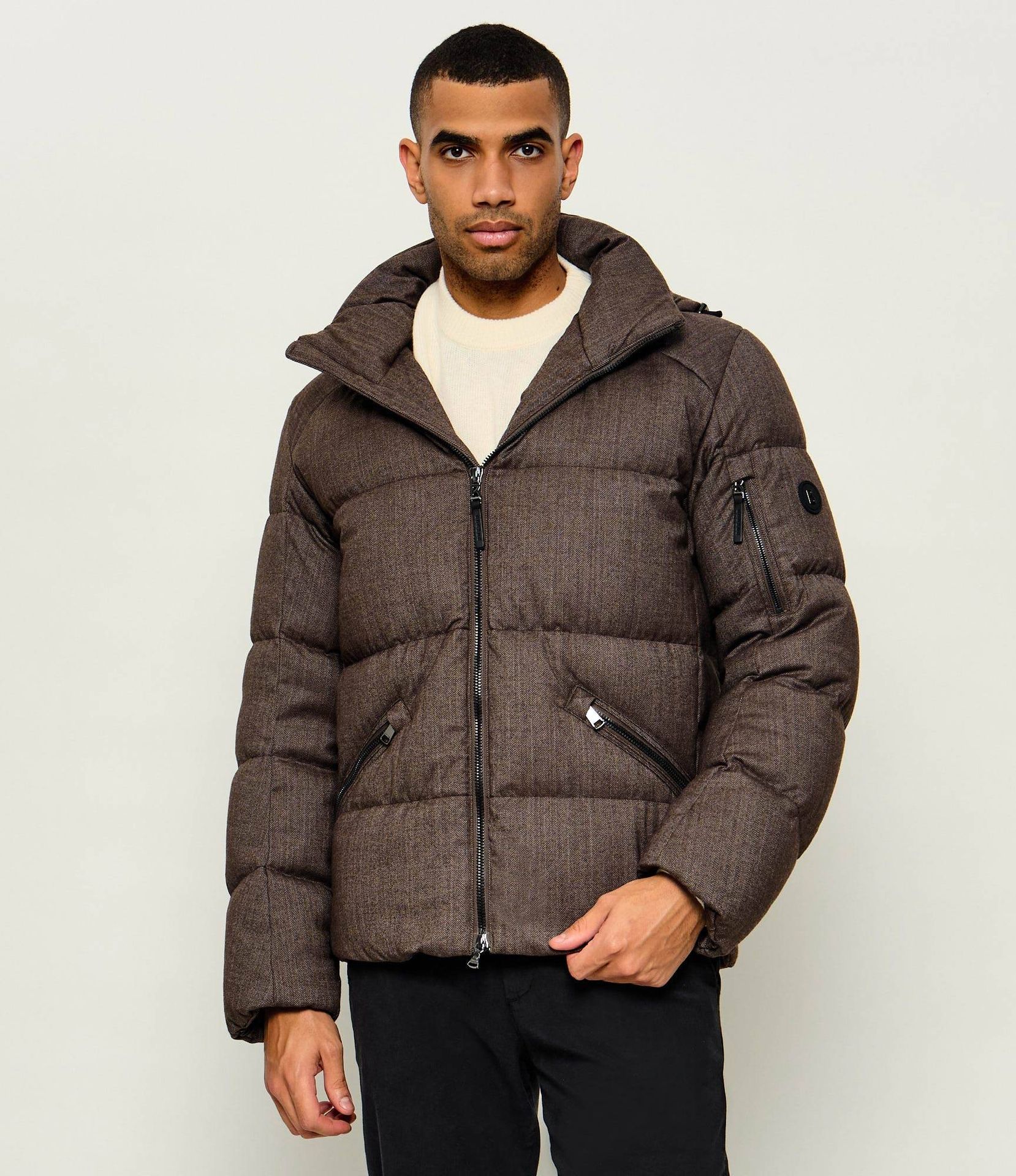 Bogner Puchowa kurtka Jamy Regular Fit z dodatkiem wełny