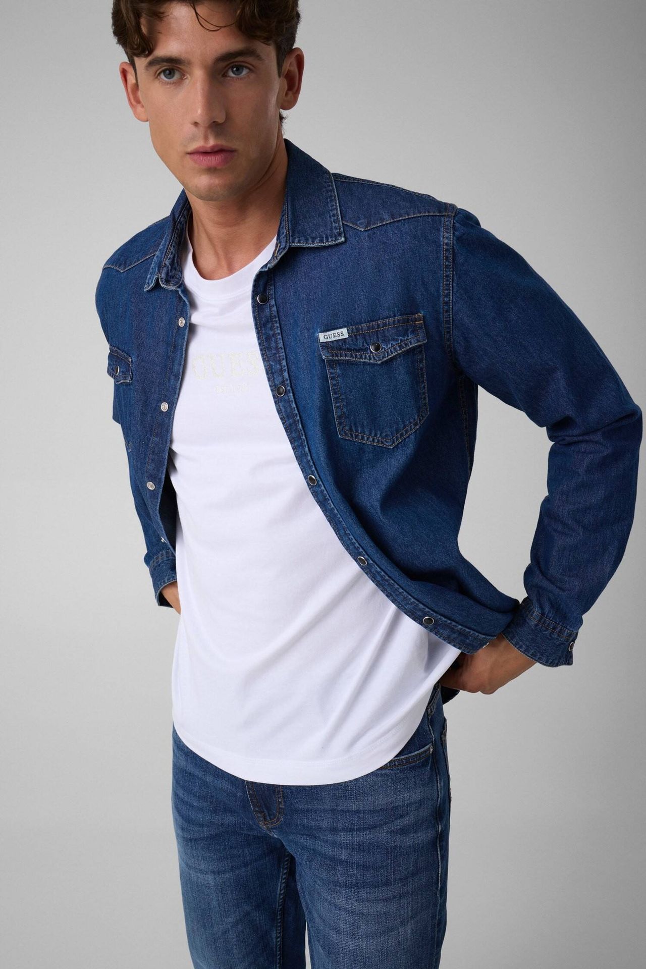 GUESS Jeansowa koszula Slim Fit