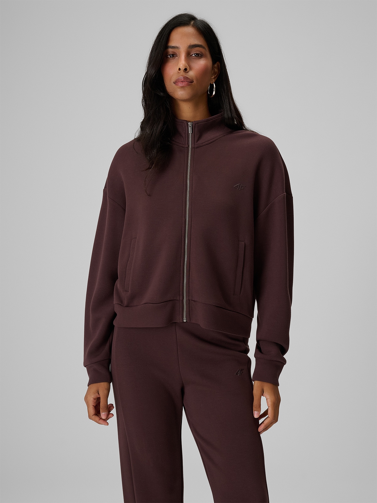 4F Bluza dresowa loose bez kaptura damska - brązowa XS