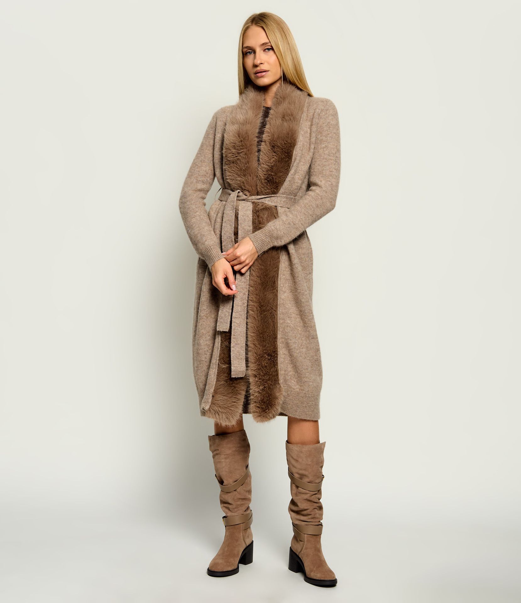 GUESS Wełniany kardigan Nairobi Regular Fit