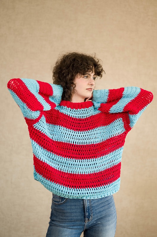 Całoroczny sweter oversize w paski czerwień błękit - bawełna organiczna