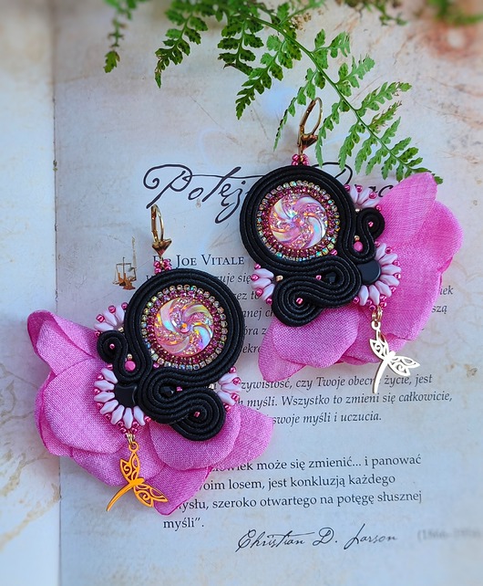 Kolczyki sutasz Penelope Fuchsia