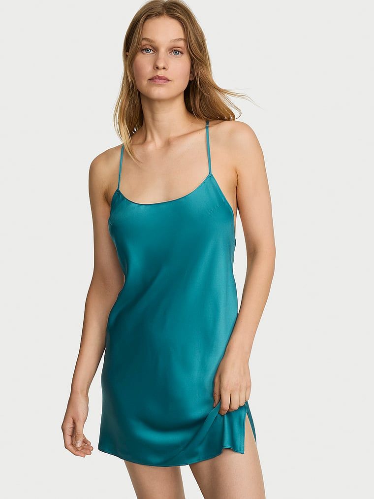Victoria's Secret Koszulka nocna satynowa na cienkich ramiączkach odsłaniająca plecy Open-Back Slip