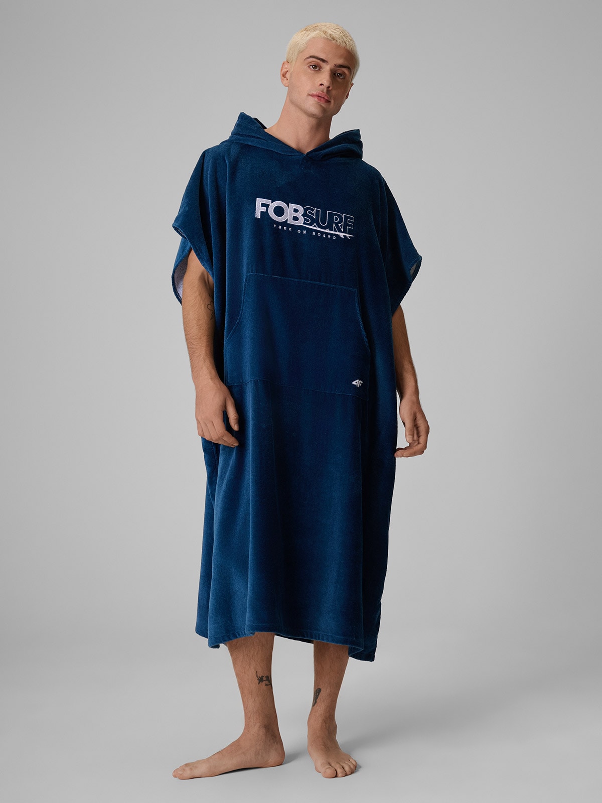 4F Poncho plażowe UPF50+ męskie - granatowe Uniwersalny