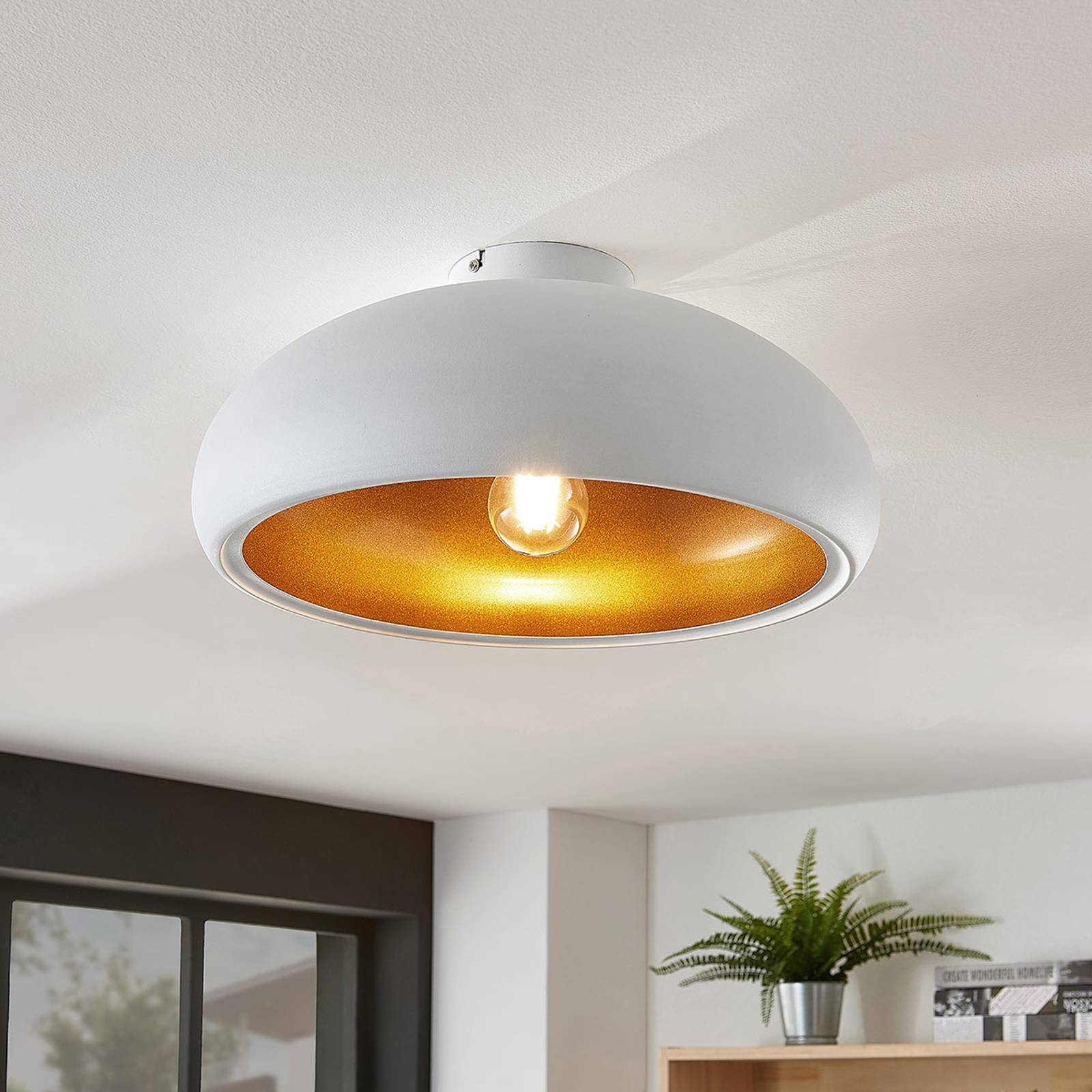 Metalowa lampa sufitowa Gerwina, biało-złota