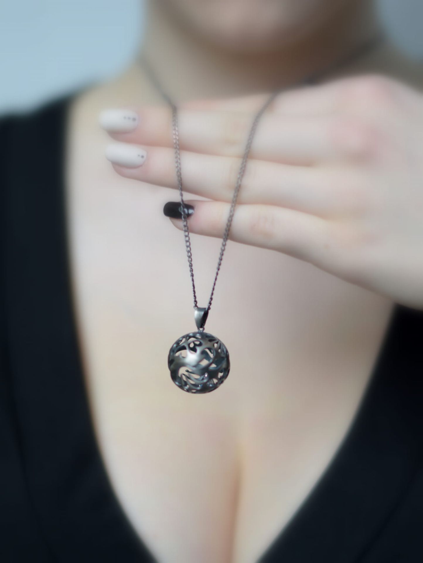 Zawieszka srebrna - Ażurowa kula duża