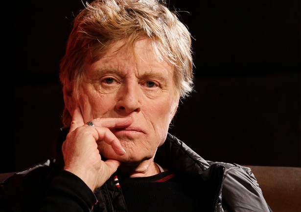 Robert Redford sam na środku morza