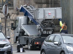Napad stulecia, bezcenne klejnoty skradzione z Luwru. Oto co padło łupem złodziei [FOTO]