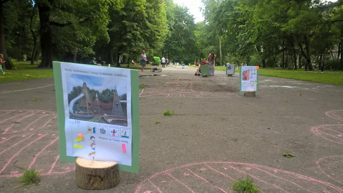 Zielony teren w centrum miasta zostanie odnowiony. Zamontowane zostaną nowe ławki, kosze na śmieci. Wyremontowane będą też alejki. Pierwsze prace w Parku Krakowskim zaczną się po zakończeniu Światowych Dni Młodzieży. Niezbędna dokumentacja będzie gotowa jesienią, a generalny remont rozpocznie się w przyszłym roku.