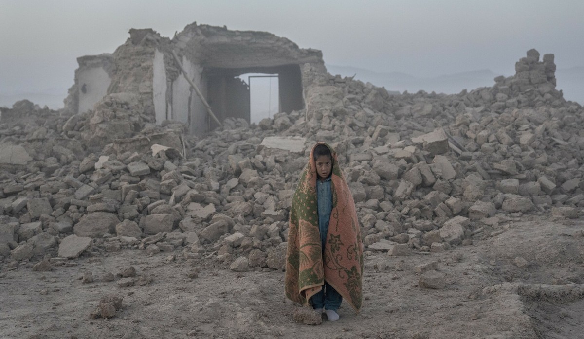 Trzęsienie ziemi na wschodzie Afganistanu. Co najmniej 250 ofiar, setki rannych