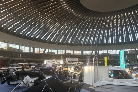 Fića na vodi ukrao šou! Najskuplja jahta na Sajmu nautike košta 450.000 evra: Evo šta su posetioci još mogli da vide (FOTO)