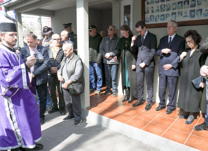 Karađorđevići odali počast žrtvama NATO agresije