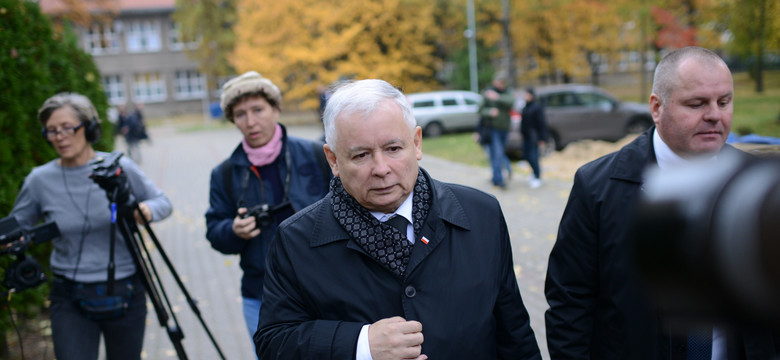 Kaczyński zaprasza do "biało-czerwonej" koalicji w Sejmie
