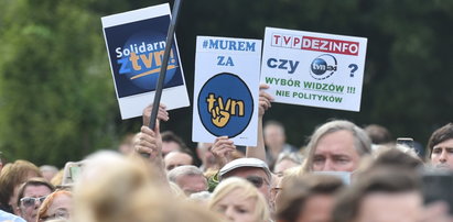 W całej Polsce odbyły się protesty w obronie TVN. Fakt sprawdził, co mówią Polacy
