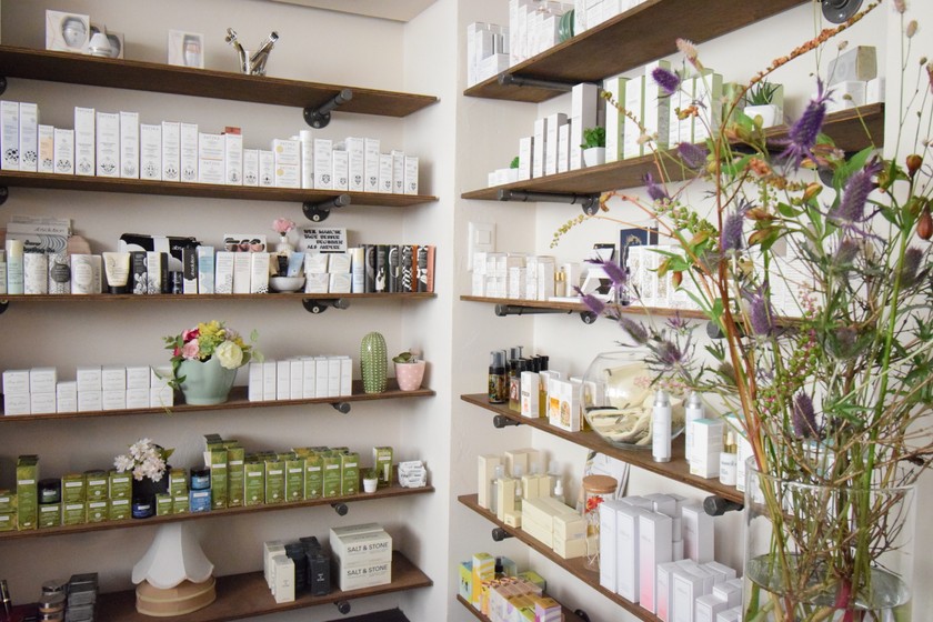 Der Online-Shop BioBeautyBoutique.com hat neu auch einen Offline-Shop mit Spa-Behandlungen in Zürich.