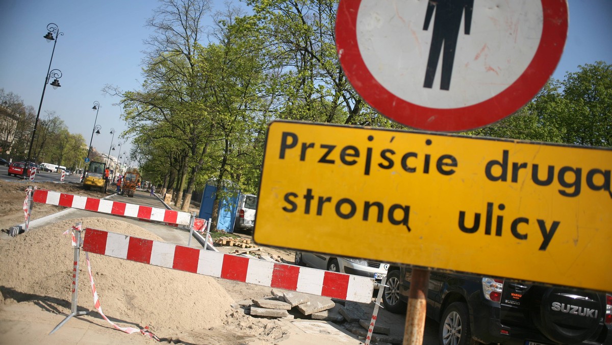 Prace potrwają blisko miesiąc i zakończą się tuż przed Euro 2012 - informuje Moje Miasto Poznań.