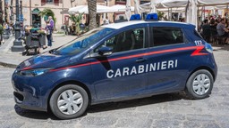 jeden z najgroźniejszych bossów włoskiej mafii złapany. ukrywał się za kaloryferem