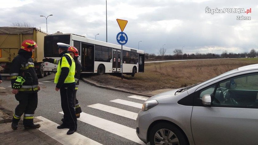 Kierowca autobusu stracił przytomność