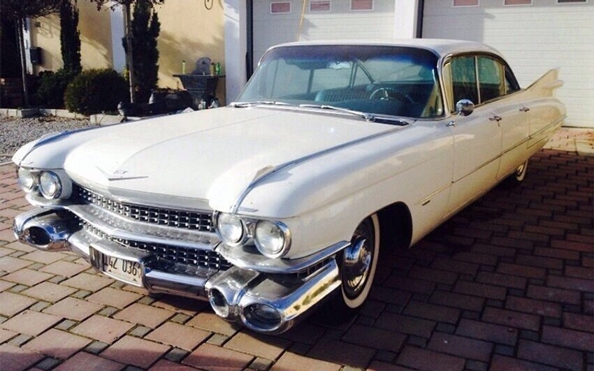 Cadillac-Deville