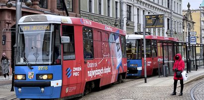 Już nawet tramwaje przypominają o zmianie pieca