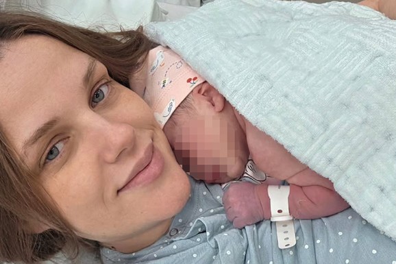 PORODILA SE LEJLA HOT Pevačica na svet donela devojčicu: "Dobro nam došla medena, već si beskrajno voljena", stigle čestitke od Jovane Pajić i Zejne