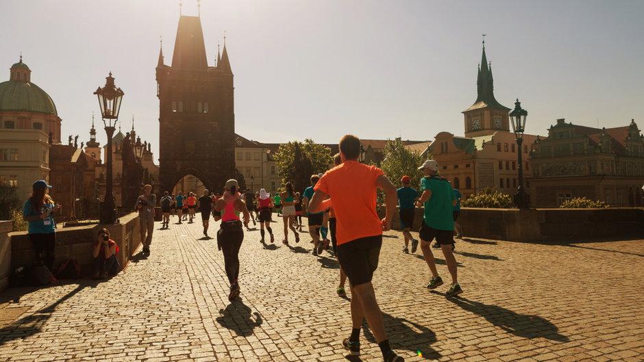 Pandemia powraca. RunCzech odwołuje biegi