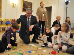 Nowa ulga prorodzinna Komorowskiego - dla rodzin z dziećmi większa kwota wolna od podatku