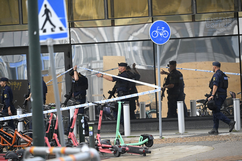 Interwencja policji podczas strzelaniny w Emporia Shopping Center, Malmo