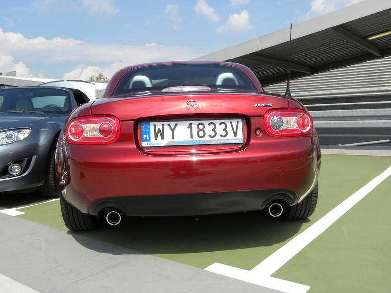 Mazda MX-5 kontra Mazda MX-5 - Radość z jazdy na dwa sposoby