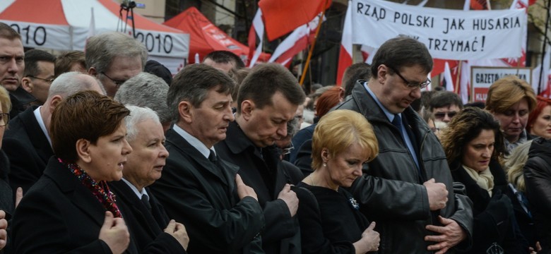 Rocznica katastrofy smoleńskiej. Duda na Wawelu, Kaczyński razem z Szydło [ZDJĘCIA]