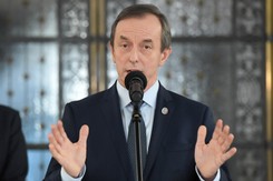 Orędzie Grodzkiego o godz. 20 wyemitowane w TVN. W tym czasie w TVP rozmowa z Dudą