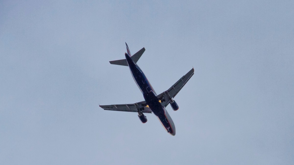 Niemiecka linia Lufthansa od 3 lipca uruchomi połączenie z Lublina do Frankfurtu nad Menem - poinformował przewoźnik. Rejsy będą odbywały się w czwartki i w niedziele, obsługiwać je będzie samolot Airbus A319 zabierający na pokład 138 pasażerów.