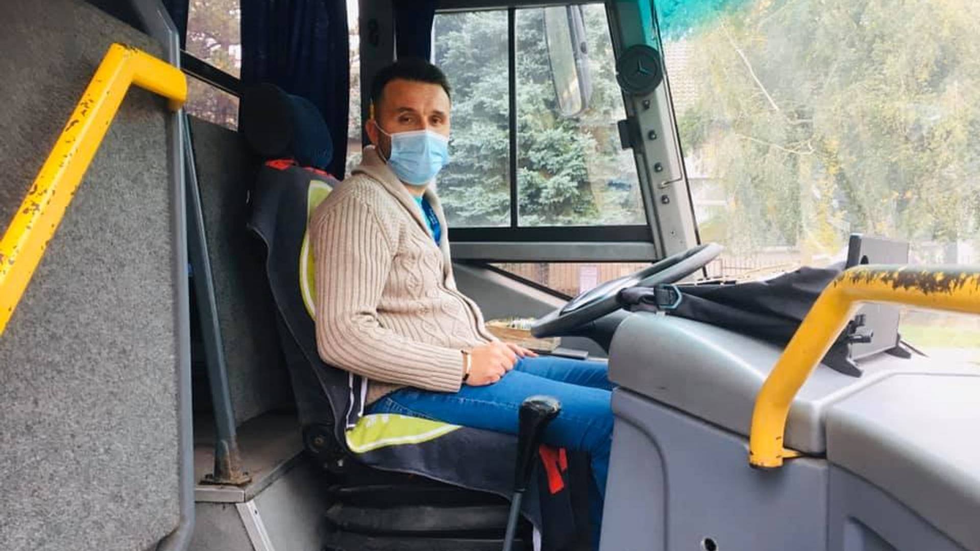 Gledam, slušam, ne mogu da verujem kako se ponaša vozač autobusa - ljudi dele neverovatnu priču iz busa u Zemunu