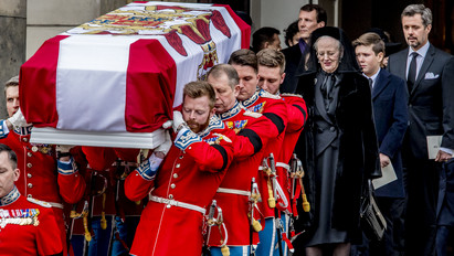 Így búcsúztak el Henrik dán hercegtől – fotók a temetésről