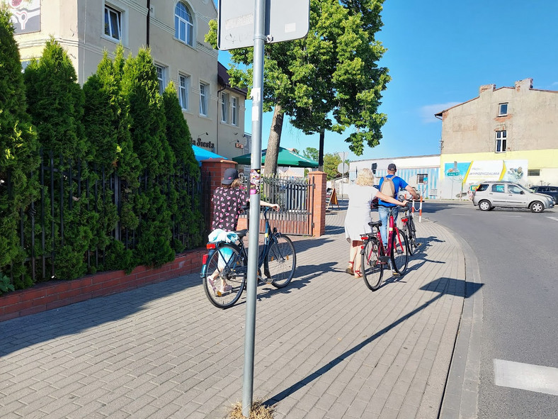 Rodziny z rowerami to częsty widok w Mielnie