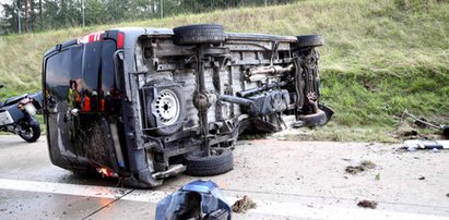 Chcieli się schronić przed deszczem. Doszło do tragedii